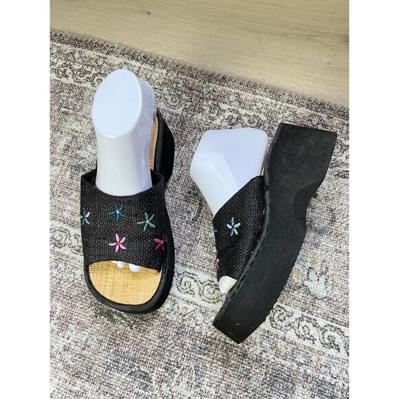 Vintage Y2K Floral Embroidered Chunky Platform Sandals Sides Sz 8 90s Whimsigoth - Picture 1 of 16